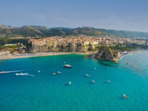 Tropea vista dal mare