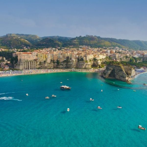 Tropea vista dal mare
